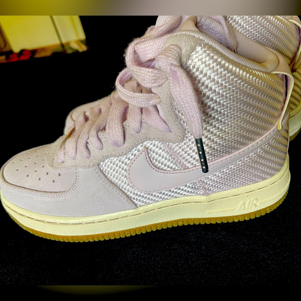 Nike women's Air Force 1 - bleached lilac